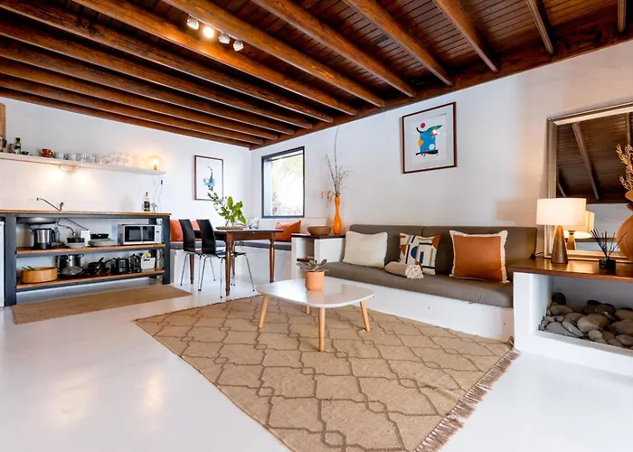 Malvasia Rural Estate & Vineyard 티아즈