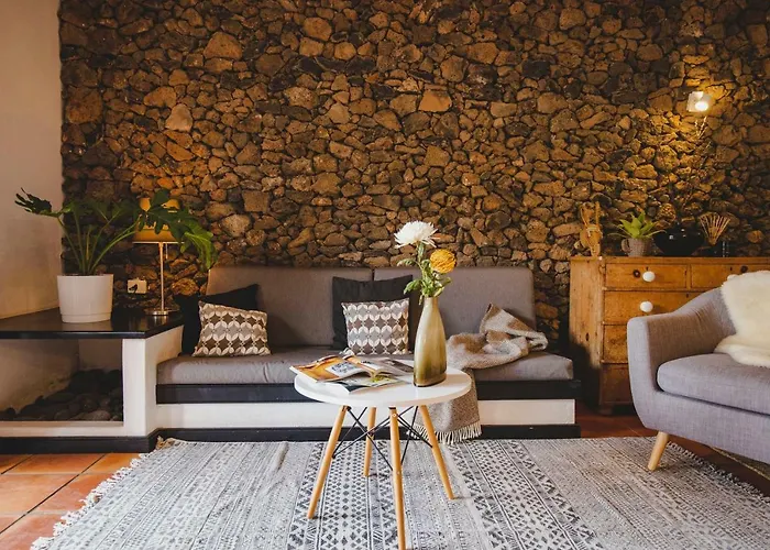 Malvasia Rural Estate & Vineyard 티아즈