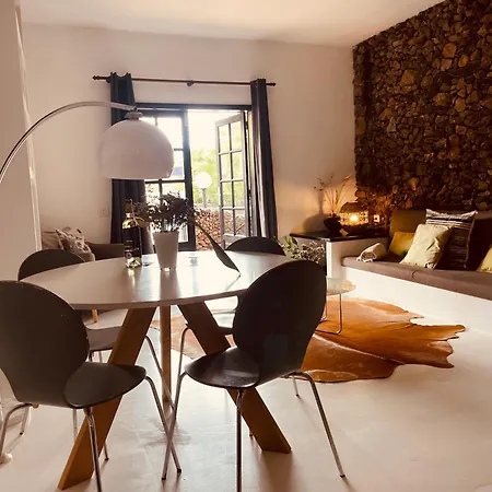Malvasia Rural Estate & Vineyard Guest house Tias