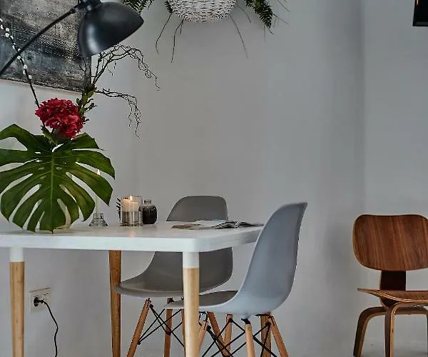 Malvasia Rural Estate & Vineyard Тиас