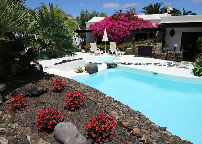 Guest house Malvasia Rural Estate & Vineyard Tias