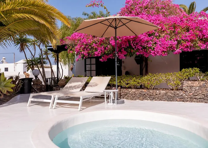 Malvasia Rural Estate & Vineyard Guest house Tias